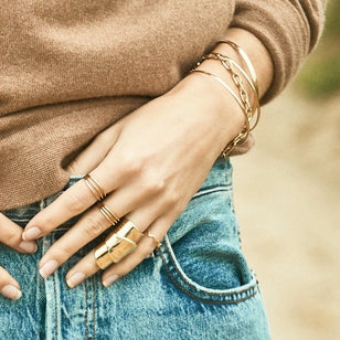 Pulsera de eslabones alargados gruesos