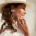 Pendientes con flecos y cadena de plumas de plata de ley