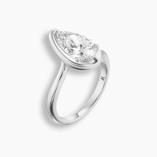 Pear Diamond Sway Ring